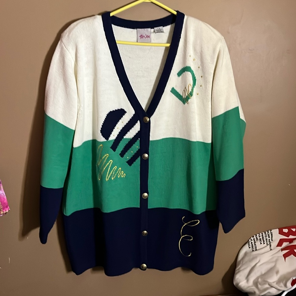 😄90’s cardigan funky pattern gold tones buttons